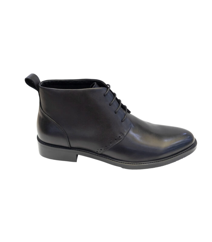 CHAUSSURE CUIR MONTANTE A LACET